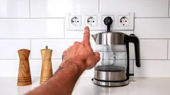 Hur många eluttag behövs i köket? Svaret som räddar dig från grenuttag